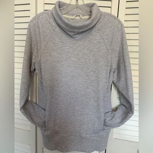 Lululemon turtleneck/Sweatshirt